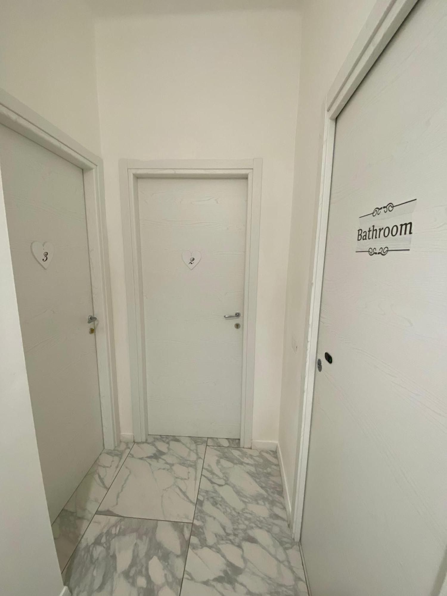 Ennio Rooms باري المظهر الخارجي الصورة